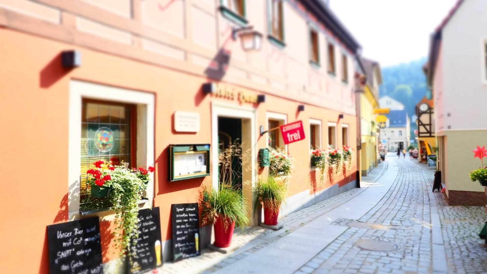 Gasthaus& Pension Zum Roten Haus バート・シャンダウ エクステリア 写真